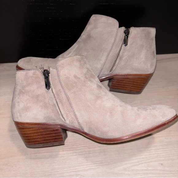 Sam Edelman Petty Chelsea Bootie in Putty - Picture 3 of 7